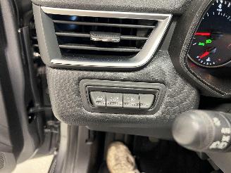 Renault Clio  picture 15
