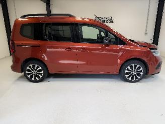 uszkodzony samochody osobowe Renault Kangoo TECHNO/ 24/10/2023 2023/10