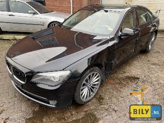 Vrakbiler auto BMW 7-serie F01 730D 2010/7