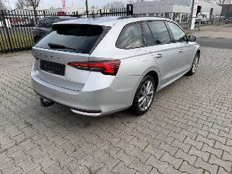 Skoda Octavia 2.0 TDI Tour picture 4