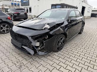 krockskadad bil auto Mercedes A-klasse A250e Amg-Line / Panorama 2025/3