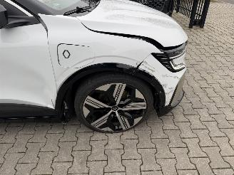 Renault Mégane E-Tech 220 iconic picture 14