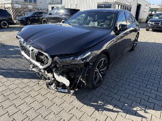 skadebil auto BMW 5-serie 530 e xDrive M Sport Pano HUD Plugin Hybrid 2025/2