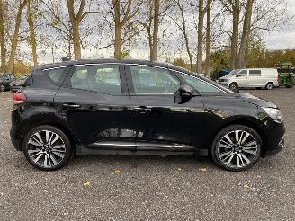 uszkodzony samochody osobowe Renault Scenic IV INTENS 2017/6