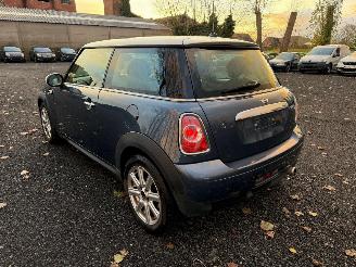 Mini Cooper D picture 12