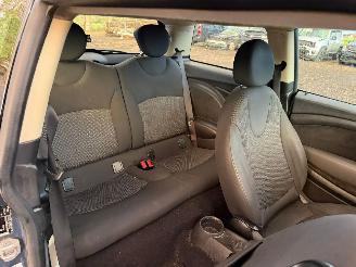 Mini Cooper D picture 23