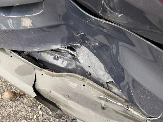 Ford Galaxy GHIA picture 15