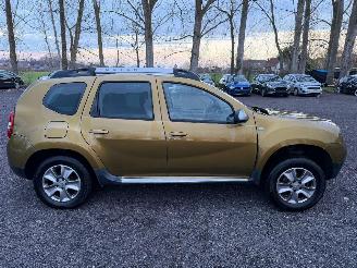 Voiture accidenté Dacia Duster PRESTIGE 2016/10