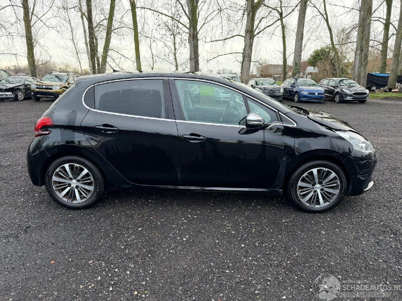 Peugeot 208 ALLURE