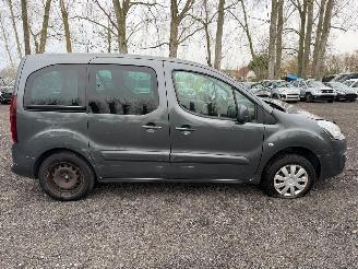 skadebil auto Citroën Berlingo MULTISPACE 2016/6