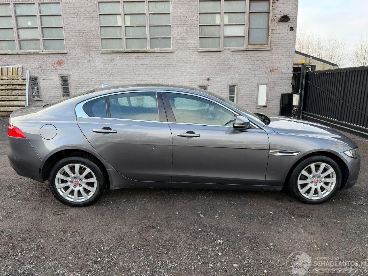 Jaguar XE 2.0 D 180 PK