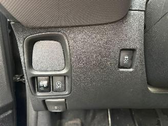 Peugeot 108 STYLE picture 32