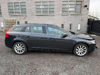 škoda osobní automobily Volvo V-60 V 60 SUMMUM 2016/6