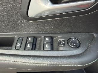 Peugeot 208 1.2 I picture 30