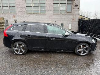 skadebil auto Volvo V-60 V 60 R-DESIGN 2014/10
