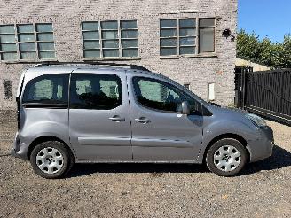 Damaged car Peugeot Partner TEPEE STYLE 2016/4