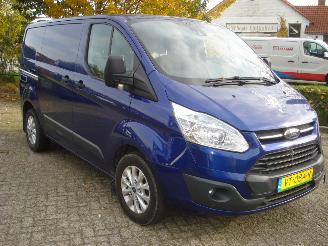 skadebil bedrijf Ford Transit Custom 2.2TDCI 92 KW AIRCO 2016/2