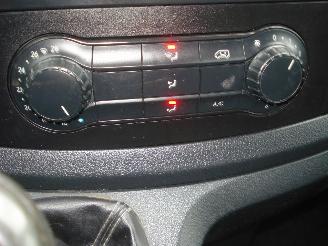 Mercedes Vito 111CDI 84KW L2-H1 AIRCO picture 13