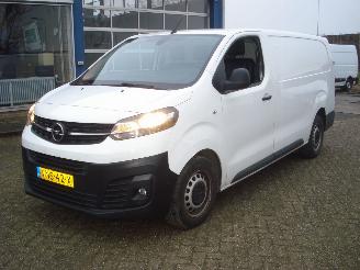 Unfall Kfz Van Opel Vivaro EURO 6 L3-H1 15DIESEL 120PK 2022/1