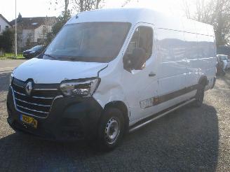 skadebil bedrijf Renault Master L4-H3 2.3DCI 107KW EURO 6 2024/2