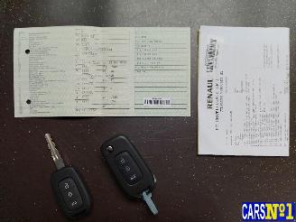 Renault Clio  picture 18