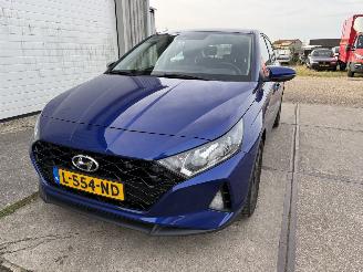 uszkodzony samochody osobowe Hyundai I-20 1.0 T-GDI Comfort Smart 48V Mild Hybrid 2021/6