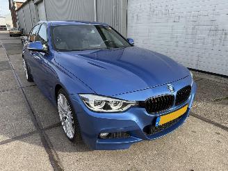 uszkodzony samochody osobowe BMW 3-serie 330e Executive M-Sport 2016/12