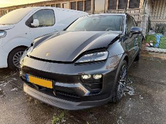 Coche accidentado Porsche Macan EV 4 100kWh Pano Bose 2024/10