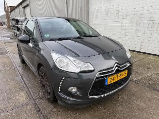 krockskadad bil auto Citroën DS3 1.6 e-HDi So Chic 2012/3