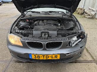 BMW 1-serie 120i Executive Automaat picture 11