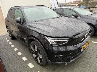 krockskadad bil auto Volvo XC40 Recharge Ultimate 70 kWh Pano Harman Kardon 20\" 2023/5