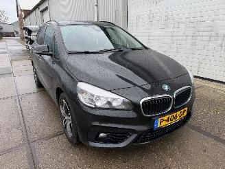 damaged passenger cars BMW 2-serie 218d Sport 2015/6