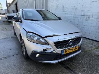 Unfallwagen Volvo V-40 Cross Country 1.6 T4 Momentum 2014/5