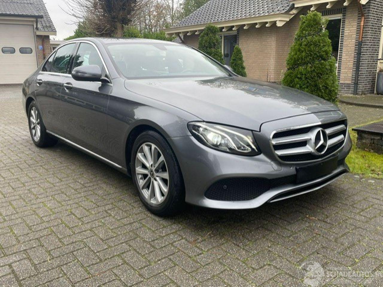 Mercedes E-klasse 200 d AVANTGARDE NAVI CAMERA LED