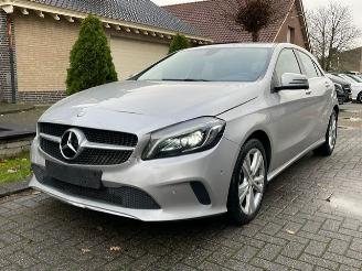 Mercedes A-klasse 180 URBAN AUTO NAVI PDC picture 1