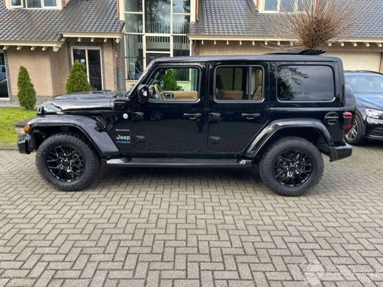 Jeep Wrangler Sahara Plug in Hybrid Soft Top