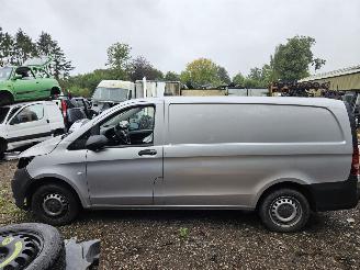 Mercedes  VITO 114 CDI LANG picture 4