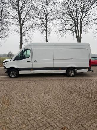 Mercedes Sprinter  picture 5
