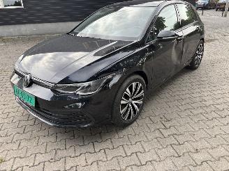 Volkswagen Golf 8 PANO 1.5 STYLE 130 PK NAVI CLIMA VIRT DASH 18 INCH B.J 2023 picture 9