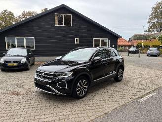 Avarii autoturisme Volkswagen T-Roc 2.0 TDI STYLE AUTOMAAT NAVI CLIMA CAMERA LED BJ 2023 FACELIFT 2023/3