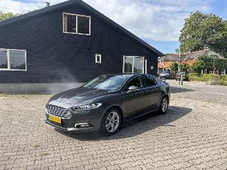 damaged passenger cars Ford Mondeo MOTOR TIKT AUTOMAAT 1.5 NAVI CLIMA LED TREKHAAK B.J 11-2028 2018/11