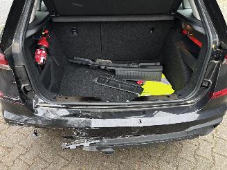 Skoda Kamiq AUTOMAAT STYLE CLIMA CAMERA CRUISE LED B.J 2025 picture 14