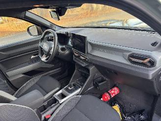 Dacia Duster HYBRIDE 1.6 AUTOMAAT NAVI CLIMA CAMERA VIRT DASH B.J 12-2024 picture 8