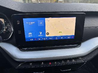Skoda Octavia AUTOMAAT HYBRIDE NAVI CLIMA VIRT DASH CAMERA TREKHAAK LED B.J 12-2024 picture 12