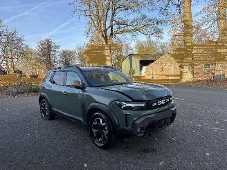 skadebil auto Dacia Duster Duster HYBRIDE 1.6 AUTOMAAT NAVI CLIMA CAMERA VIRT DASH B.J 12-2024 2024/12