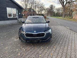 Skoda Octavia AUTOMAAT HYBRIDE NAVI CLIMA VIRT DASH CAMERA TREKHAAK LED B.J 12-2024 picture 7