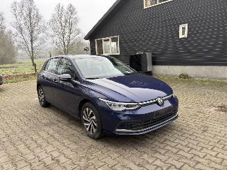 Unfallwagen Volkswagen Golf 8 HYBRIDE GTE 1.4 PLUG IN DSG NAVI CLIMA VIRT DASH CAMERA B.J 12-2023 2023/12