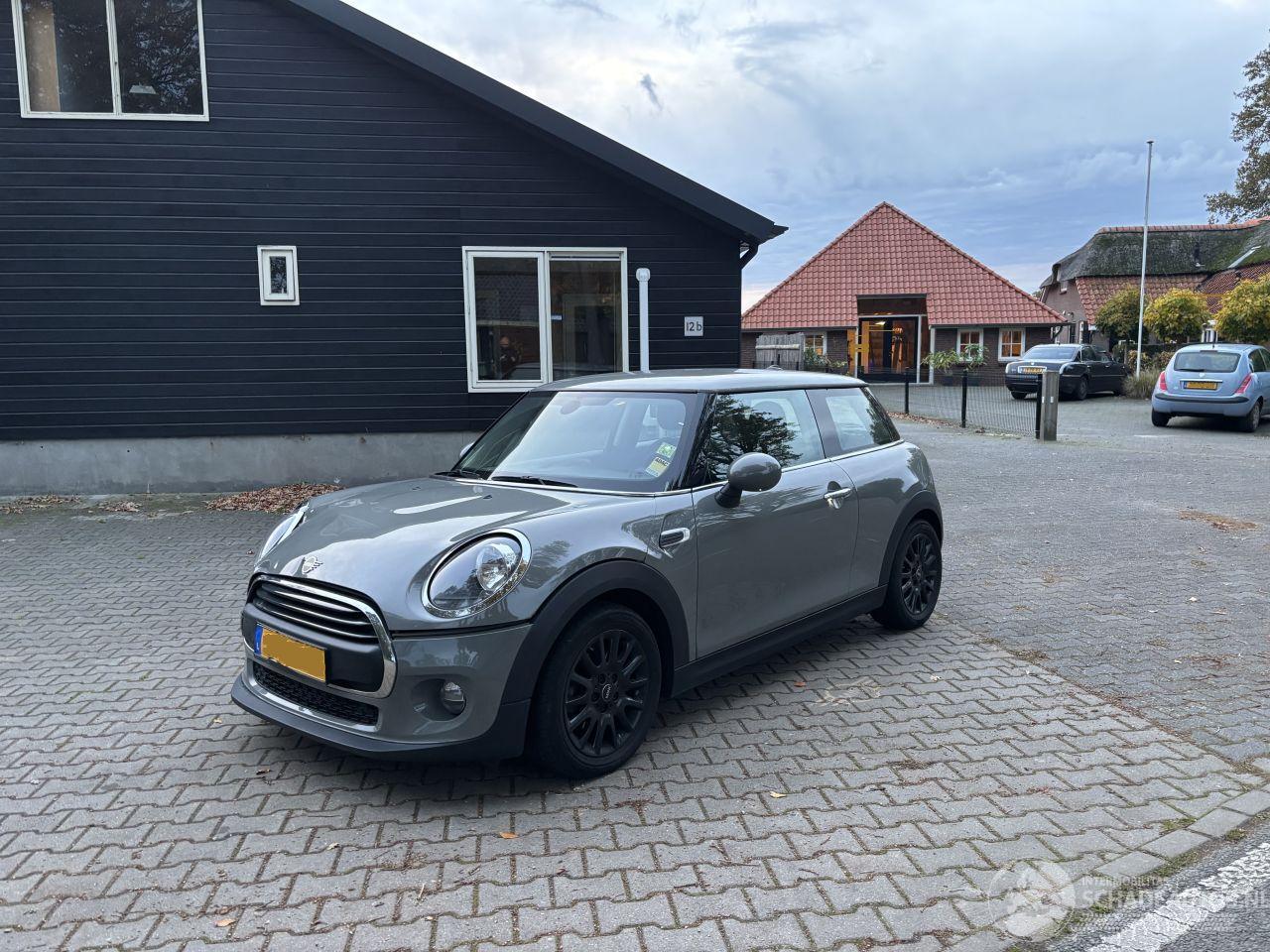 Mini One 1.5 EDITION CLIMA ABS B.J 2018 Lichte schade