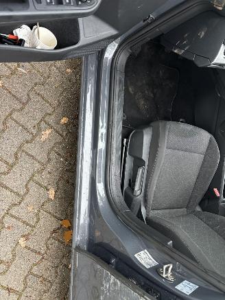 Volkswagen Golf 8 TSI 110 PK NAVI CLIMA CAMERA VIRTUEEL DASHBOARD B.J 2023 PLAATSCHADE picture 13