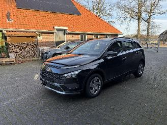 skadebil auto Hyundai Bayon AUTOMAAT T-GDI NAVI CAMERA LED B.J 11-2025 SCHROEFSCHADE NIEUW 2025/11